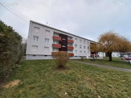 location d'un beau f4 secteur calme et verdoyant sur folschviller