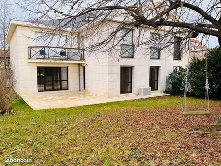 appartement 4 pièces 103 m²