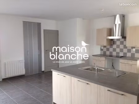 propriété 3 pièces 76 m²