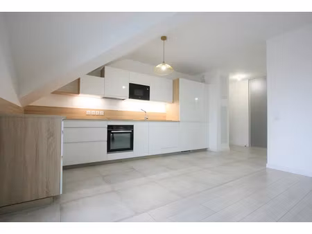 location meublée appartement 3 pièces 63.4 m² à poisy (74330)  1 368 €