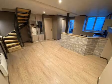 location maison à domfront-en-champagne (72240) : à louer / 80m² domfront-en-champagne