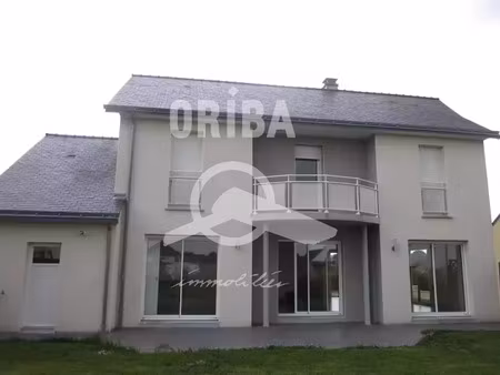 location maison 6 pièces 145 m² à sautron (44880)  1 990 €