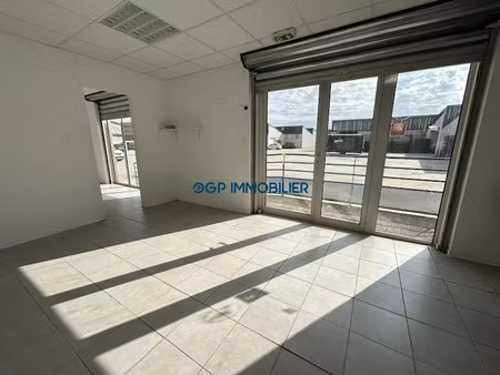 location locaux professionnels 100 m² à montauban (82000)  950 €