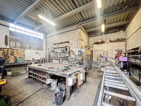 location locaux professionnels 52.6 m² à vitry-sur-seine (94400)  1 022 €