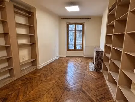 location locaux professionnels 52.83 m² à paris 3ème (75003)  2 000 €