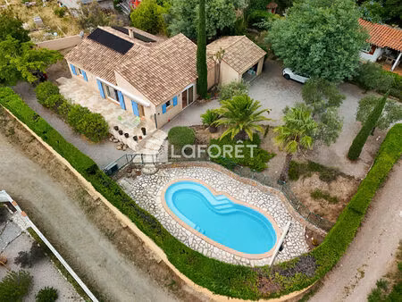 maison camélas 4 pièces avec piscine.