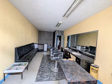 local commercial aurillac 25.10m²