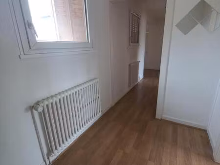 appartement t2 très lumineux et spacieux en plein coeur de ville