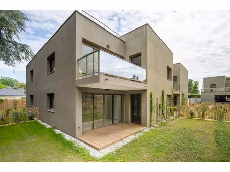 appartement 4 pièce(s) 98 m2 + 2 parking sous sol