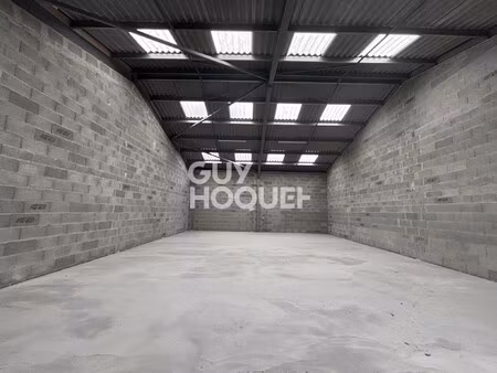 local / entrepôt neuf à louer 147 m² avec extérieur