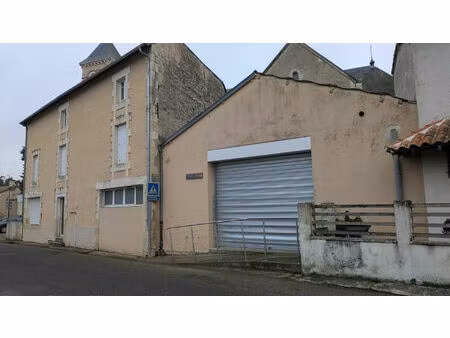 immeuble commerces - st secondin