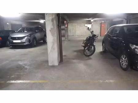 parking pour deux roues rue marcadet