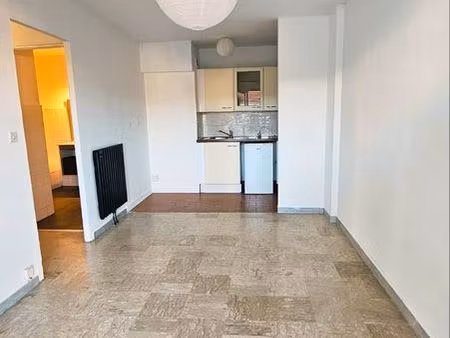 particulier studio libre - 26m2 cannet rocheville