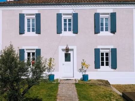 maison de maître avec piscine