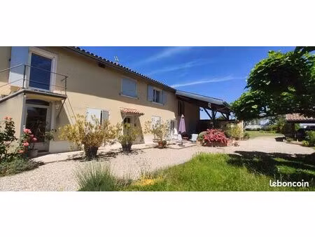 maison 270 m2 - 7 pièces