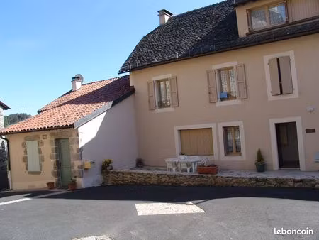 appartement 4 pièces à roannes saint mary