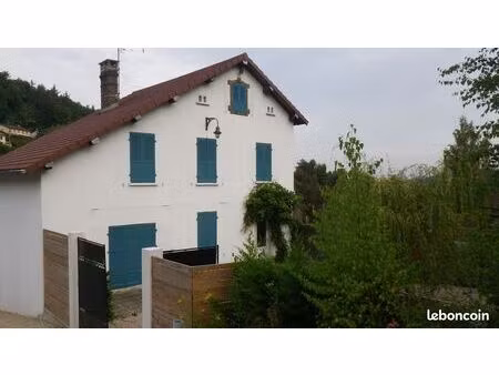 location t3 lons le saunier