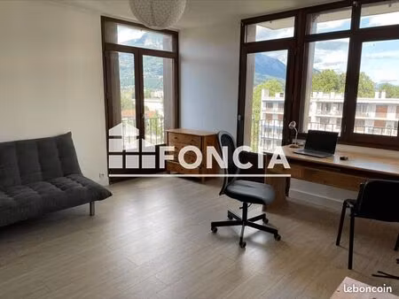 appartement 4 pièces 77 m²