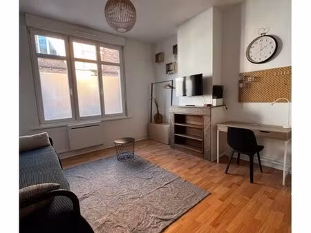 studio meublé 29 m² – lumineux & calme – parking sécurisé – loos
