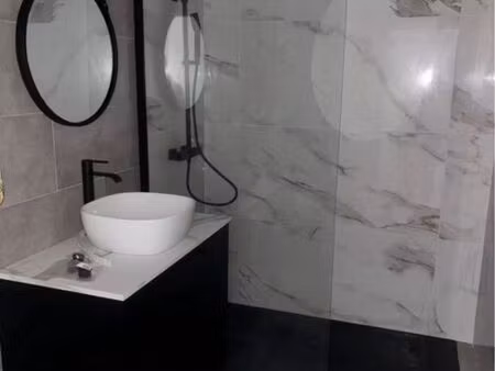 location à l’année grand t2 50m2 avec terrasse de 17m2 et jardin privatif