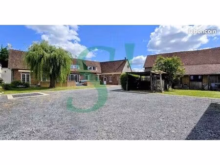 maison 7 pièces 327 m²