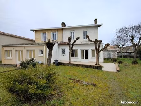 maison 5 pièces 195 m²