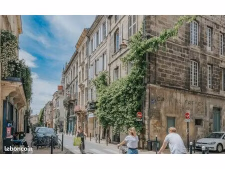 parking/box 90 m² bordeaux