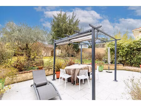 maison 7 pièces avec terrain de 449 m² à verrières-le-buisson  dpe c.