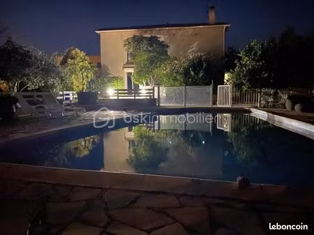 villa 9 pièces 232 m²