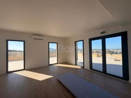 la garde - bureaux accès pmr - toit terrasse