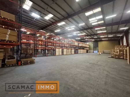 entrepôt de 11001m²