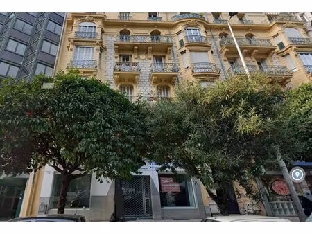 location local commercial