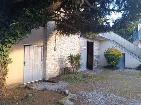 nina chaudat consultant megagence