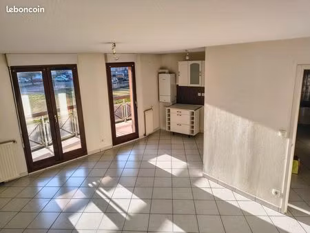 t2 47 m2 terrasse cave ascenseur