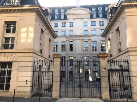 location place de parking rue de turenne