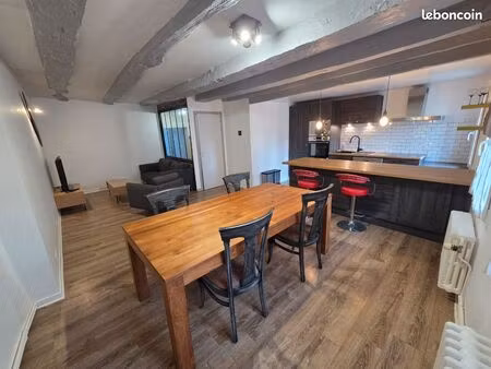appartement t2 en duplex meublé en centre ville