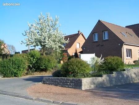 surprenant f2 tout confort en campagne sud de valenciennes proche univ mt houy