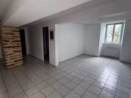 appartement f3 centre uzerche
