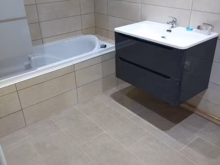 loue t3 avec terrain centre val d ajol