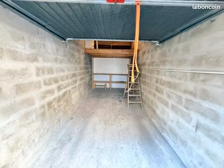 location de garage fermé - plein cœur de ville