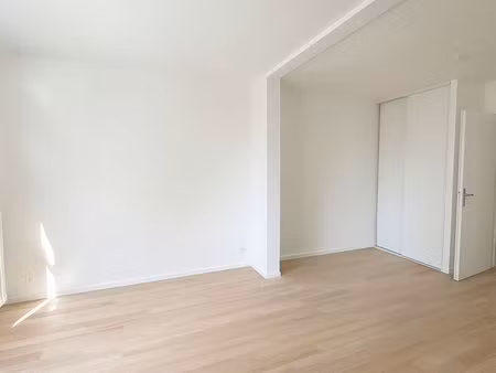 a louer t3 refait à neuf