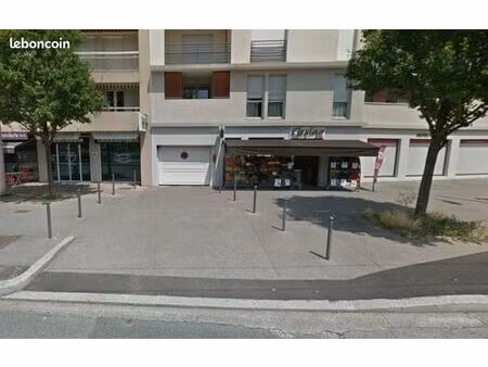 garage / box (12.5m²)  8ème arrondissement - lyon