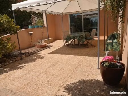 studio meublé terrasse