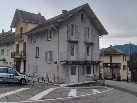 t2 a louer a st pierre d'albigny