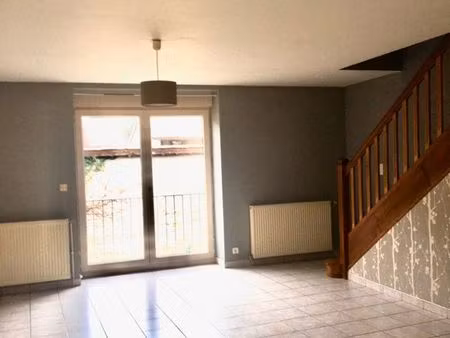 maison de village a louer