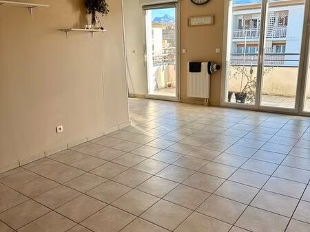 à louer t3 dans résidence calme thonon ouest