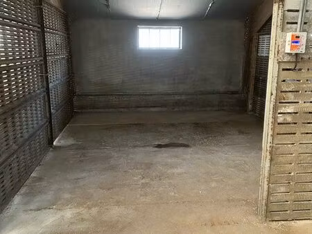 box / garage / garde-meuble