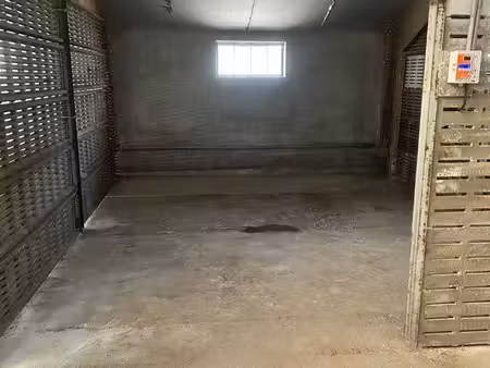 local  box / garage / garde-meuble