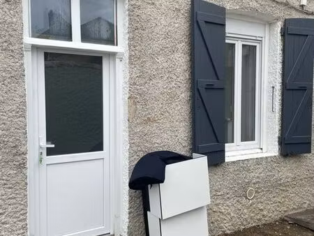 grand studio meublé à louer