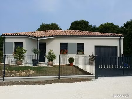 location à l'année maison individuelle 4 pièces principales 90 m2 habitable 115 m2 au sol 